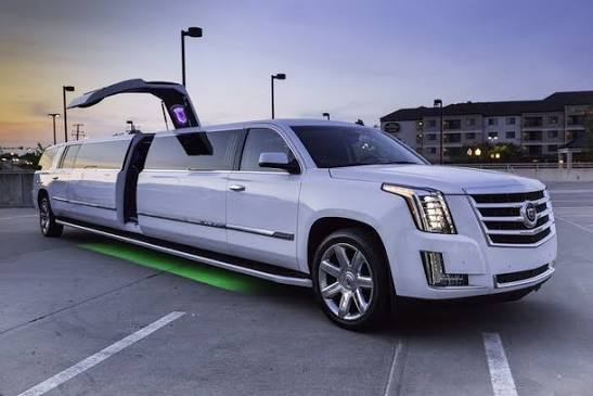 Limo vs Party Bus in Austin  Which One is Right for You?